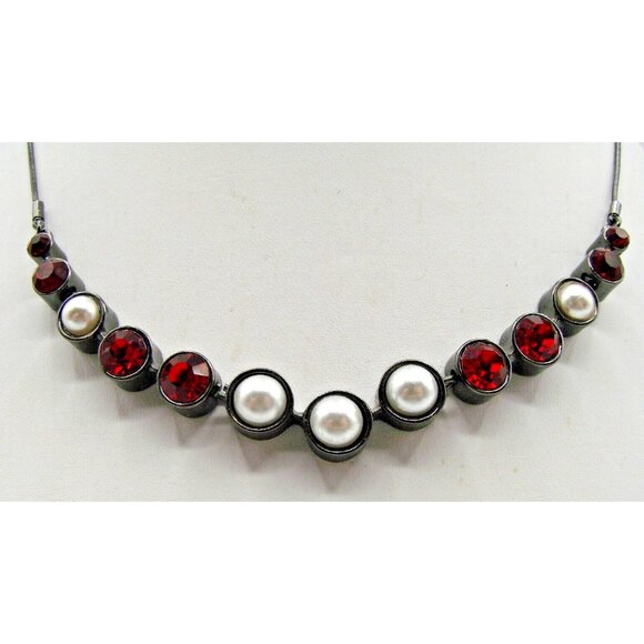 Blackened Silver Necklace and Bracelet Set Faux Pearls Red Rhinestones Jewelry - Picture 4 of 10